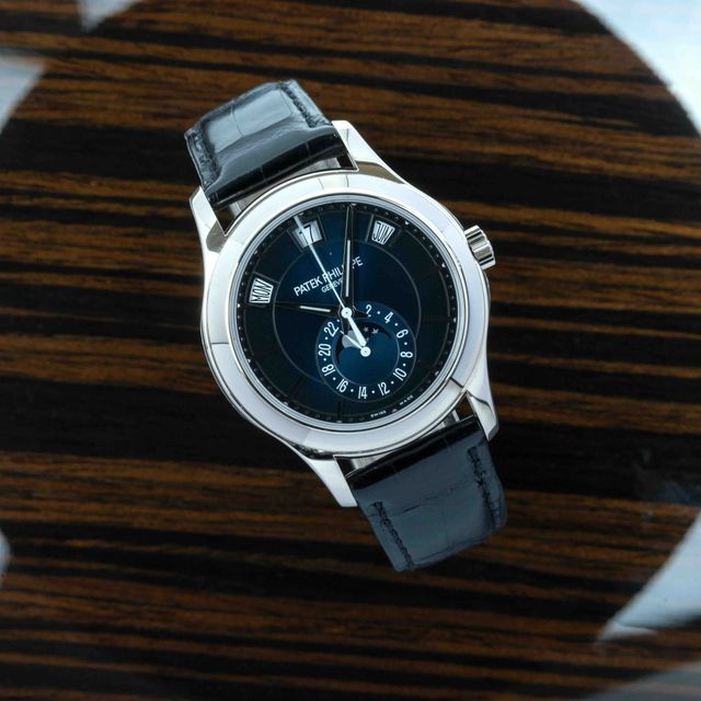 Patek Philippe Complications 5205G-013 Image 7